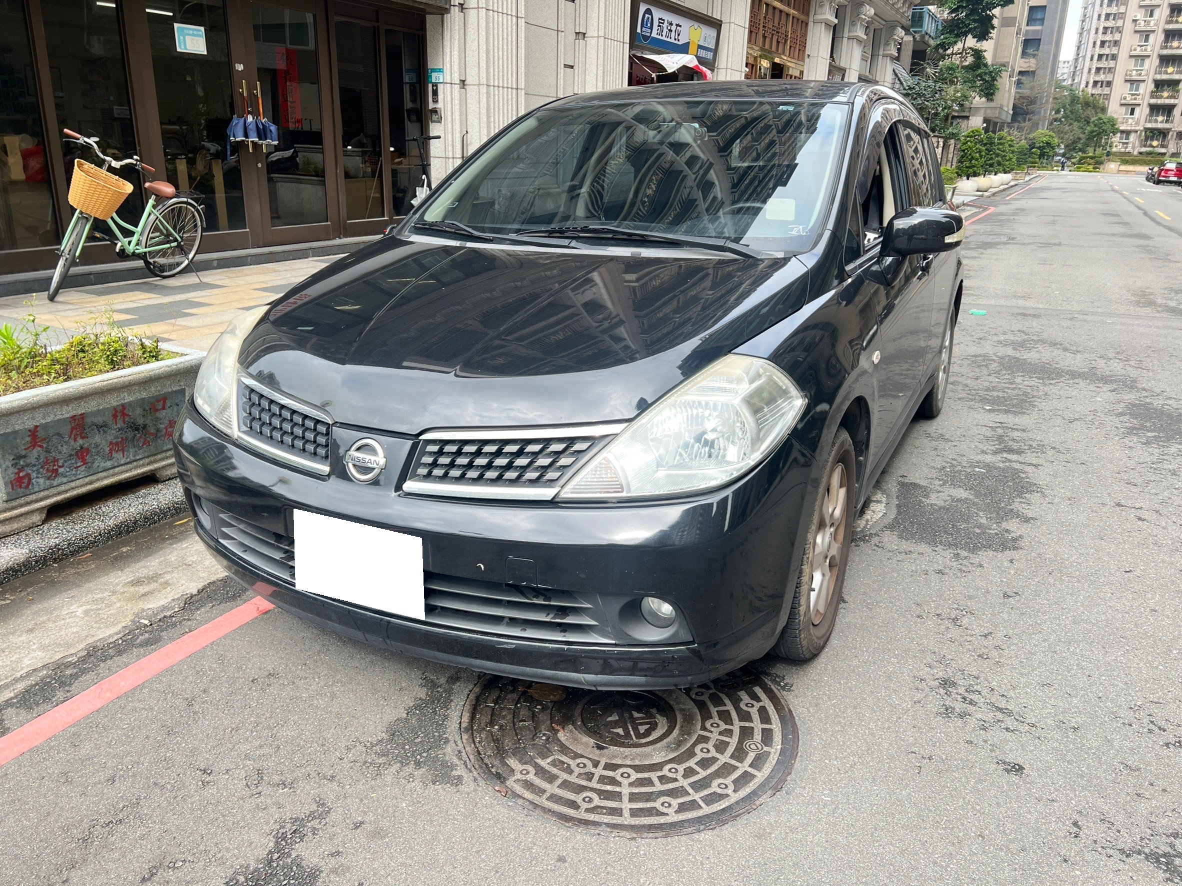 2012 Nissan 日產 Tiida 5d