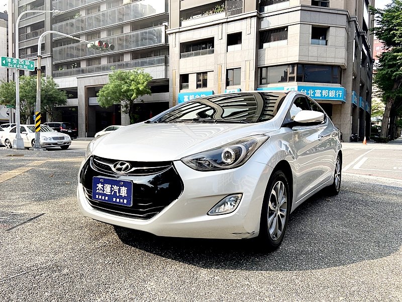 2013 Hyundai 現代 Elantra