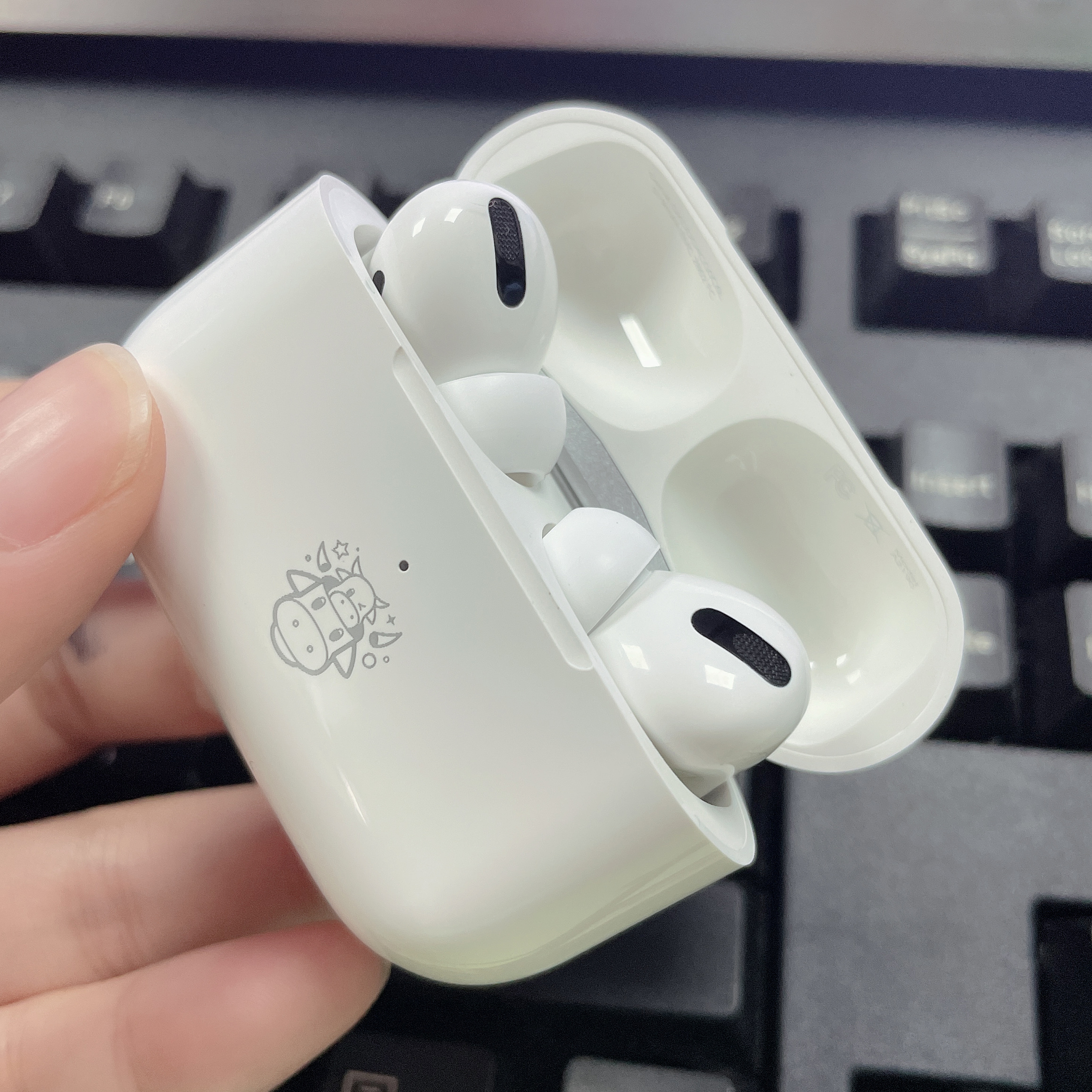 新款牛年定制版藍牙耳機白色AirPods 3代無線耳機開蓋彈窗光感AirPods