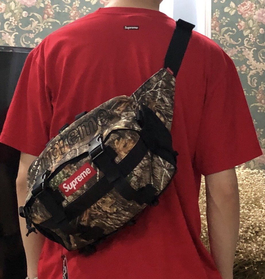 Supreme 19FW Waist Bag Real Tree Camo-