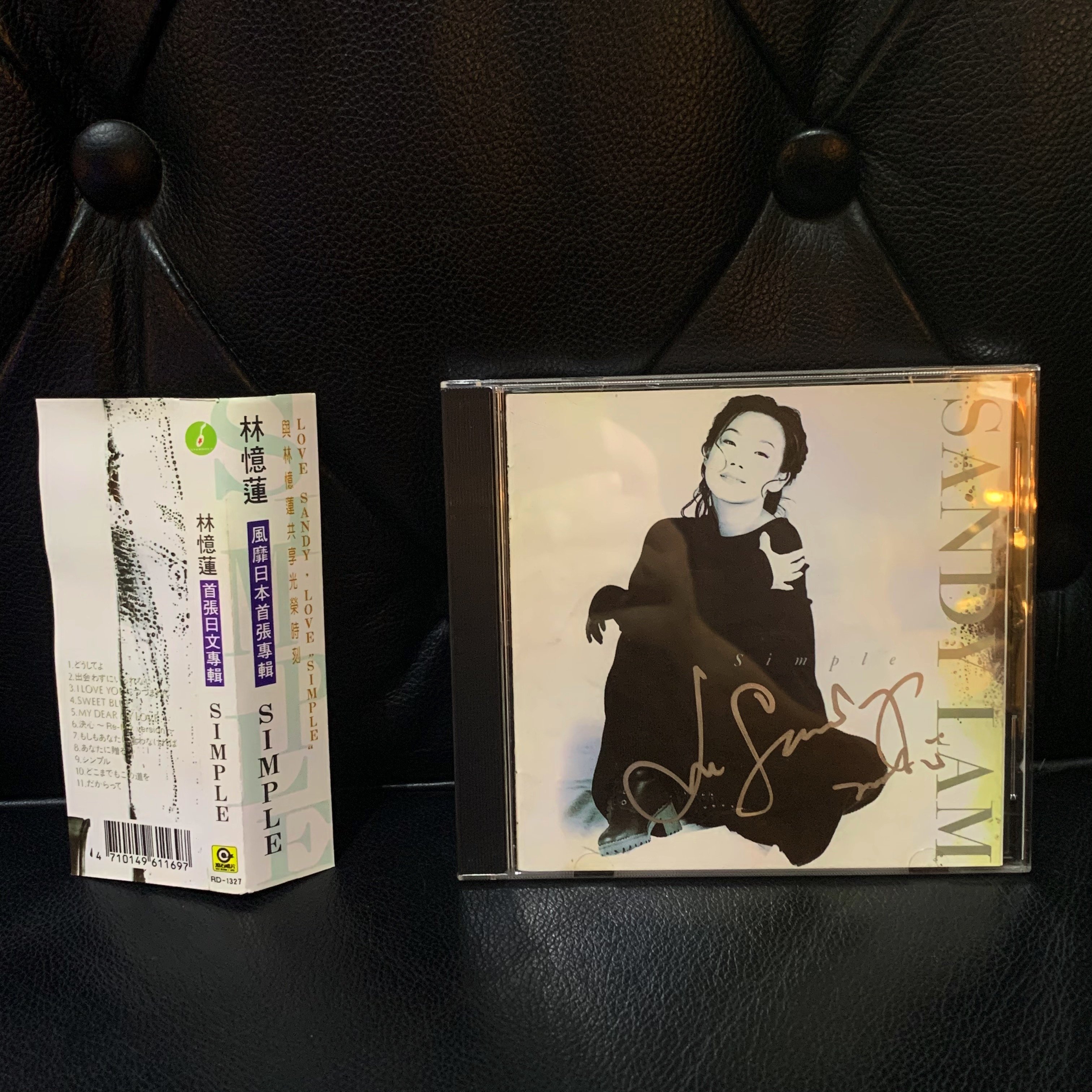 【一手收藏】林憶蓮－Simple，親筆簽名，日語專輯，滾石1994發行，保存良好。收錄：11首日文歌曲。