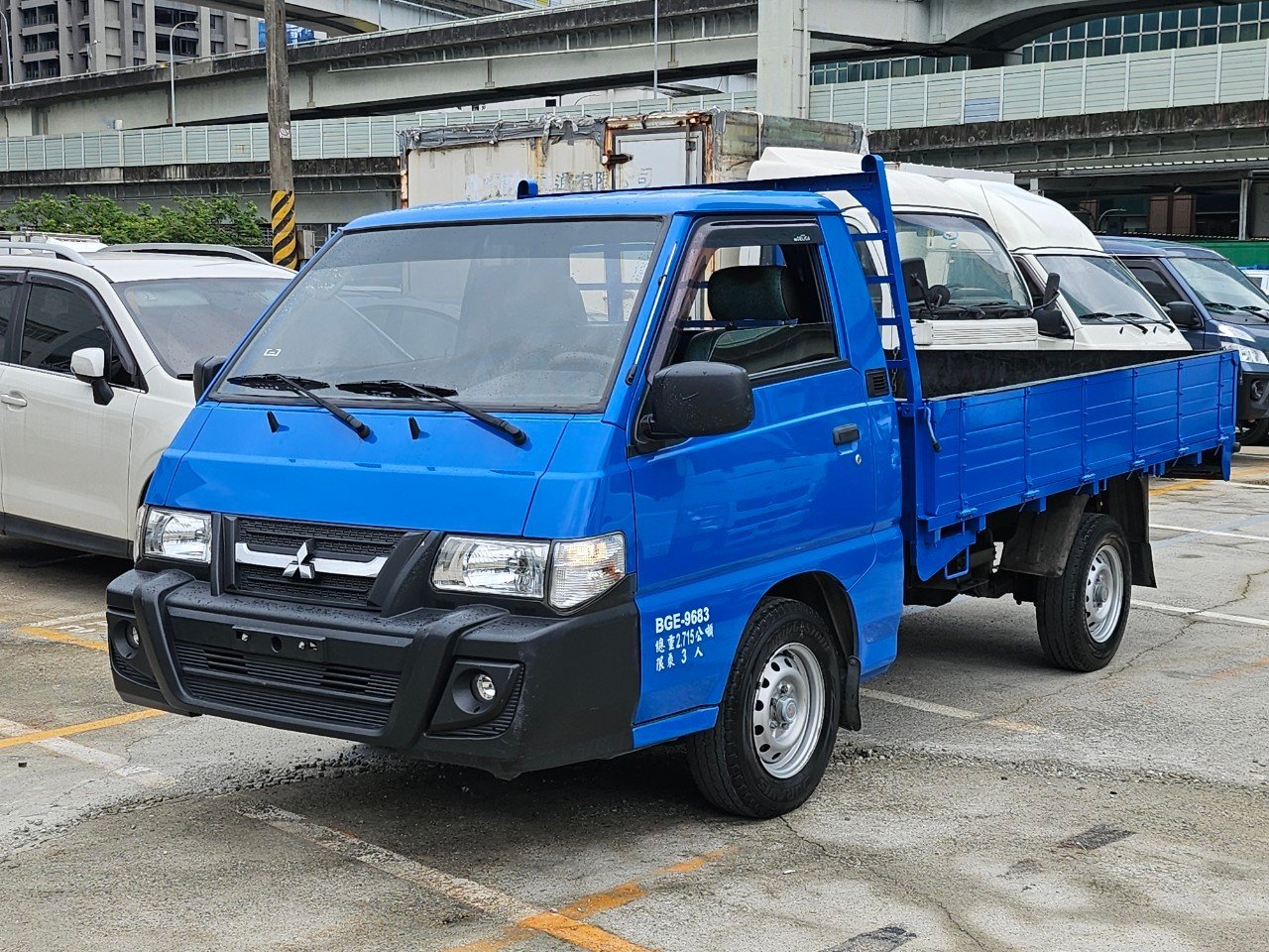 2018 Mitsubishi 三菱 商用車