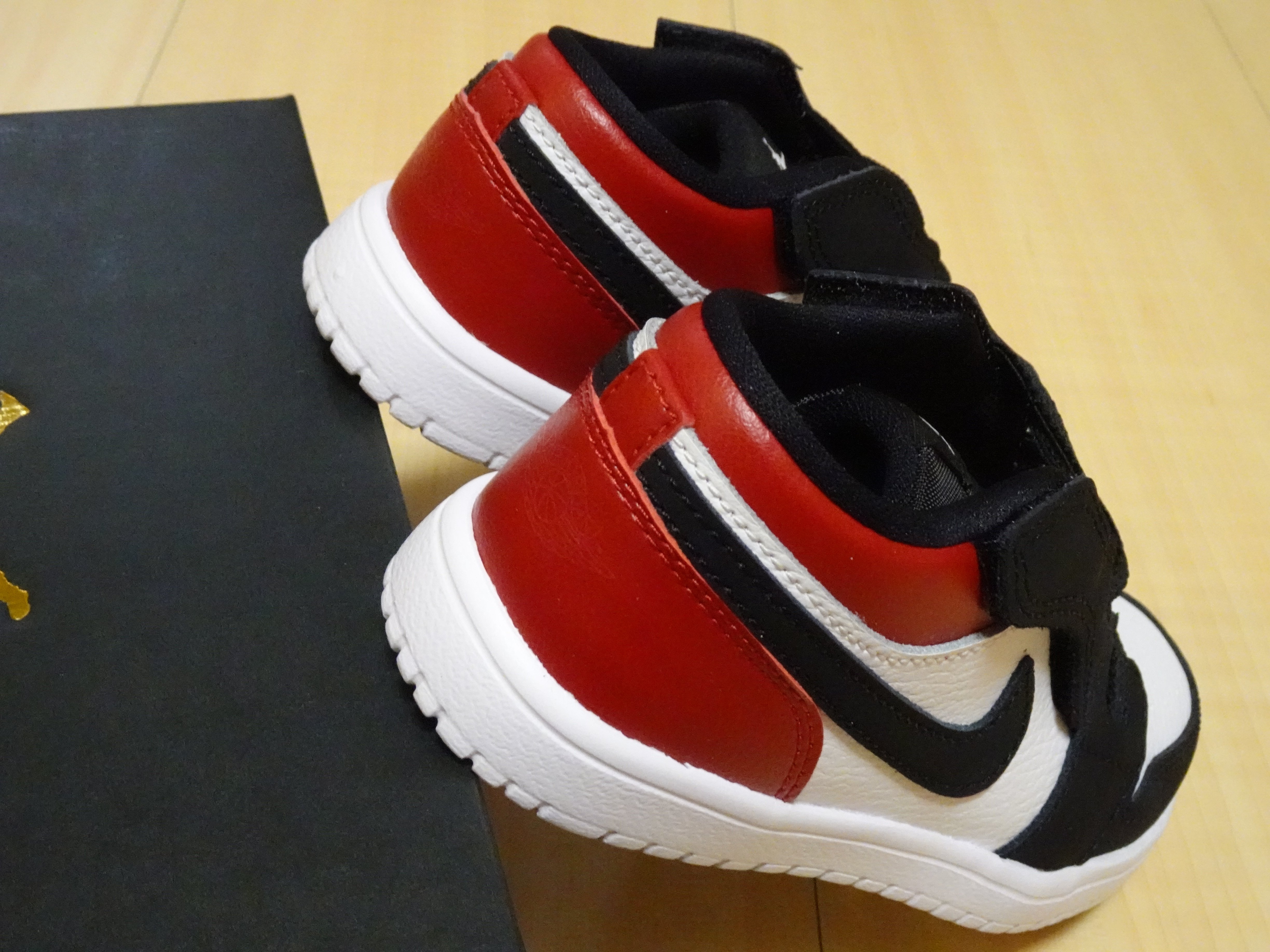 NIKE JORDAN 1 LOW ALT(TD)AJ1低筒麂皮魔鬼氈Black Toe白黑紅小童鞋