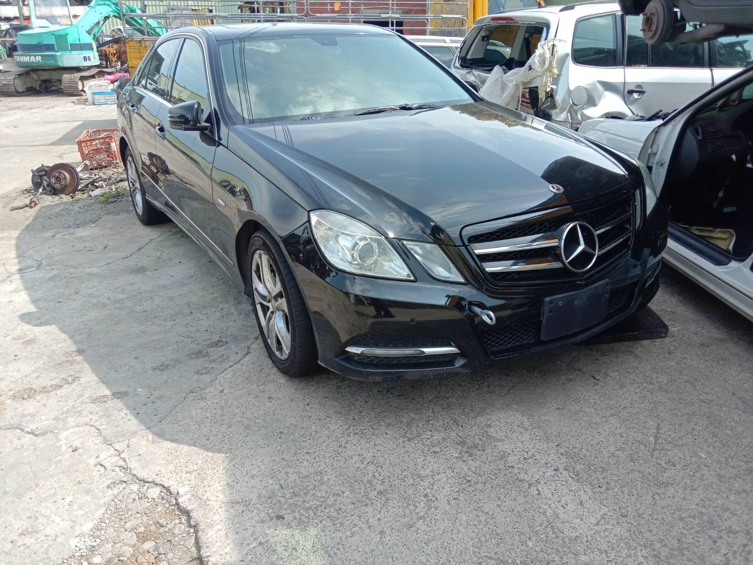 《弘寶汽車材料》BENZ/賓士 W212｜零件車/材料車/報廢車｜收報廢車/事故車/權利 車 歡迎洽詢