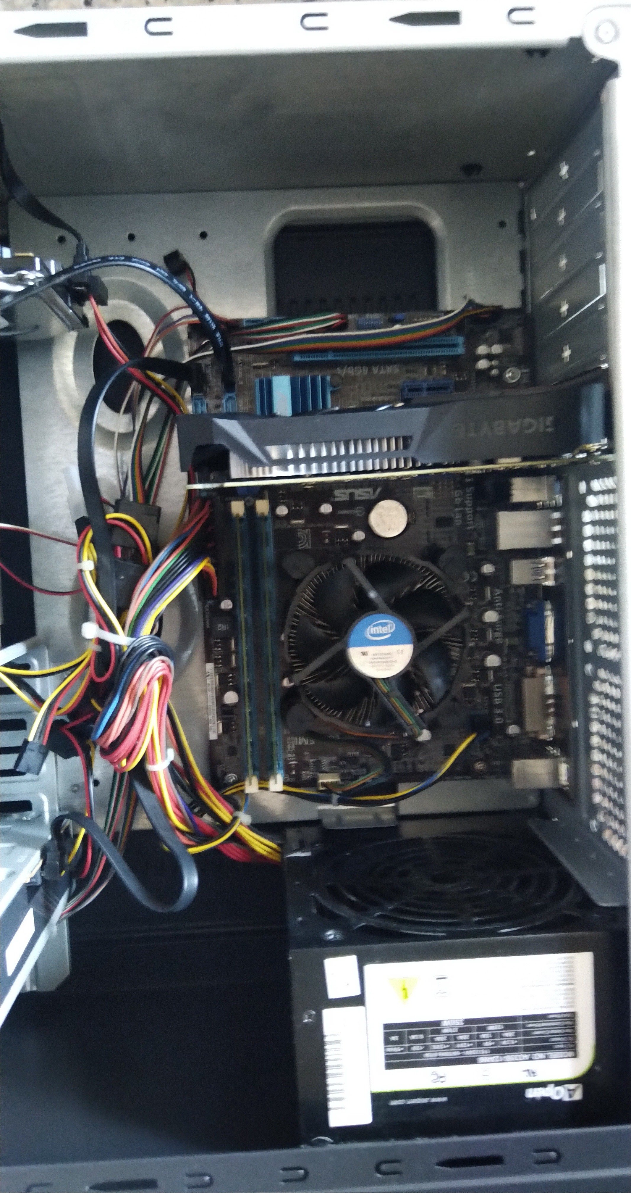 年終優惠送可超商取貨全新機殼機 i7電競主機I7-2600 3.4G+GTX550TI+SSD120G+500G HD