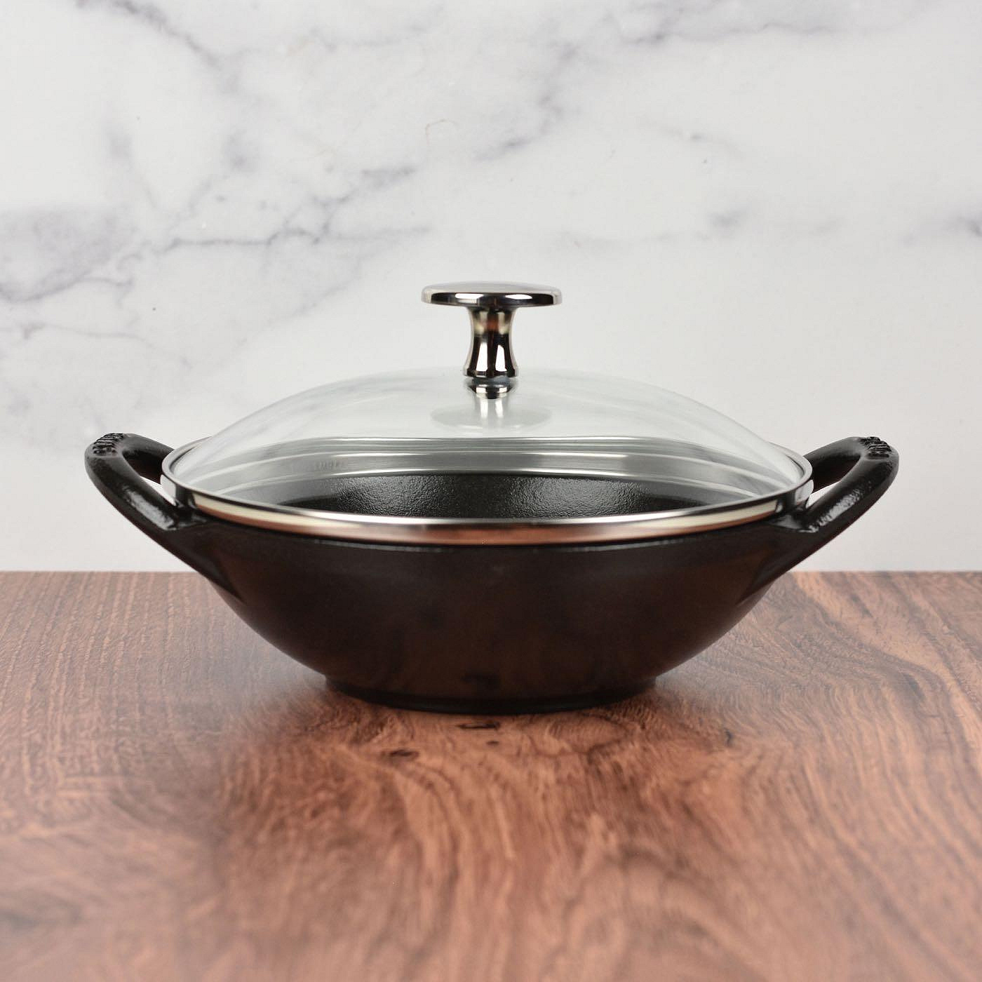 Staub 黑/灰 寶寶鍋 迷你煲 鑄鐵鍋 Baby Wok 小炒鍋 附蓋 16cm