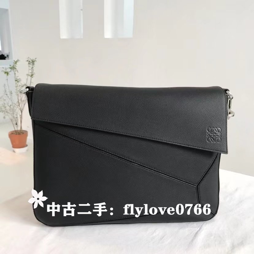 中古二手 LOEWE 男士黑色肩背包/斜跨包/郵差包/公文包 3603698