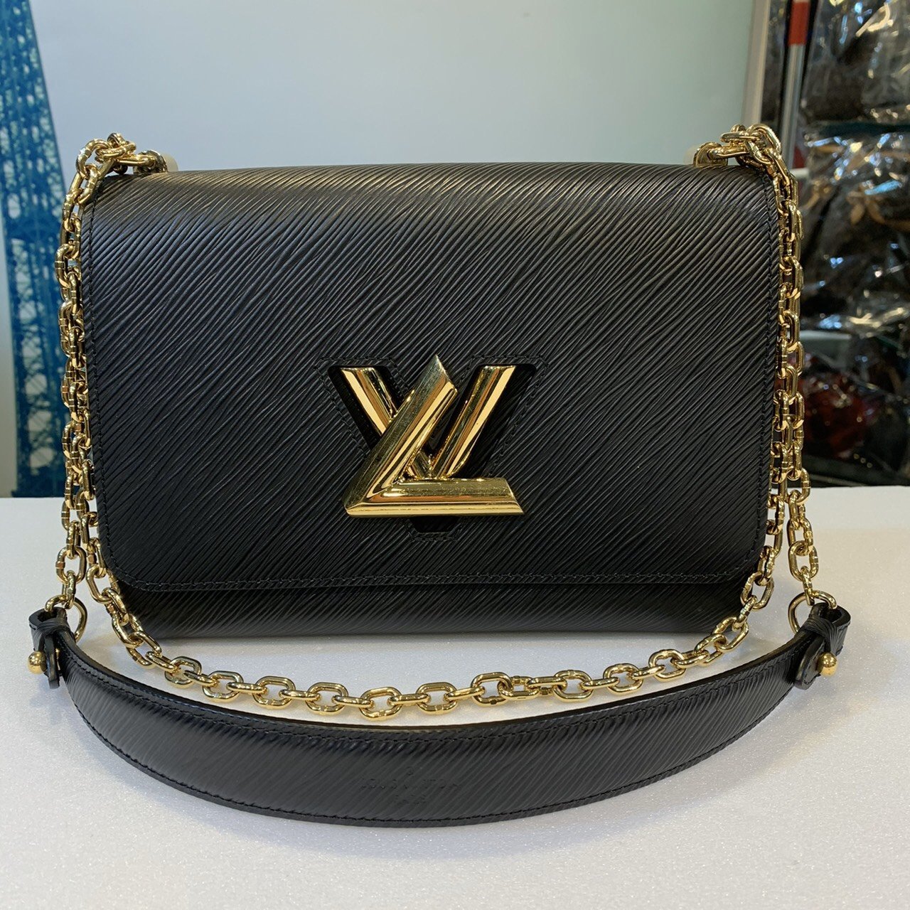 Louis Vuitton EPI Twist mm (M54804) in 2023