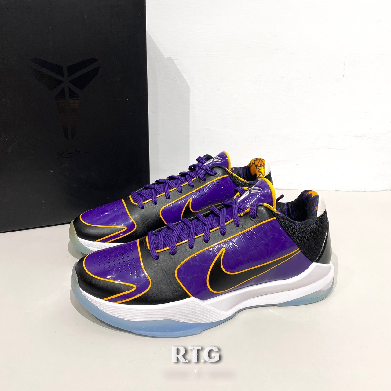 感謝の声続々！ NIKE x kobe5 Undefeated Protro Kobe 白 5 27.5cm