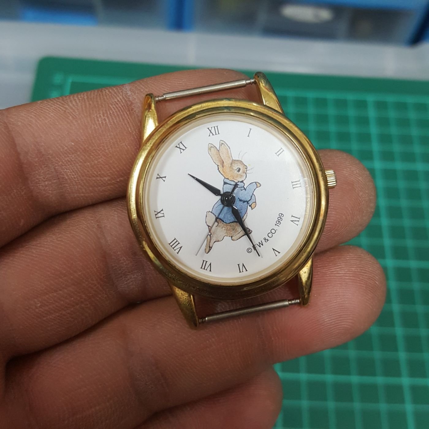 彼得兔 金色錶頭 石英錶 漂亮 行走中 錯過不再 非 S4  SEIKO ck FOSSIL TELUX TITUS GUESS