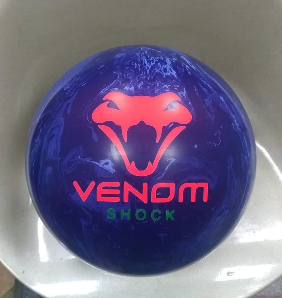 メーカー包装済】 Motiv Venom Shock ボーリングボール 15ポンド