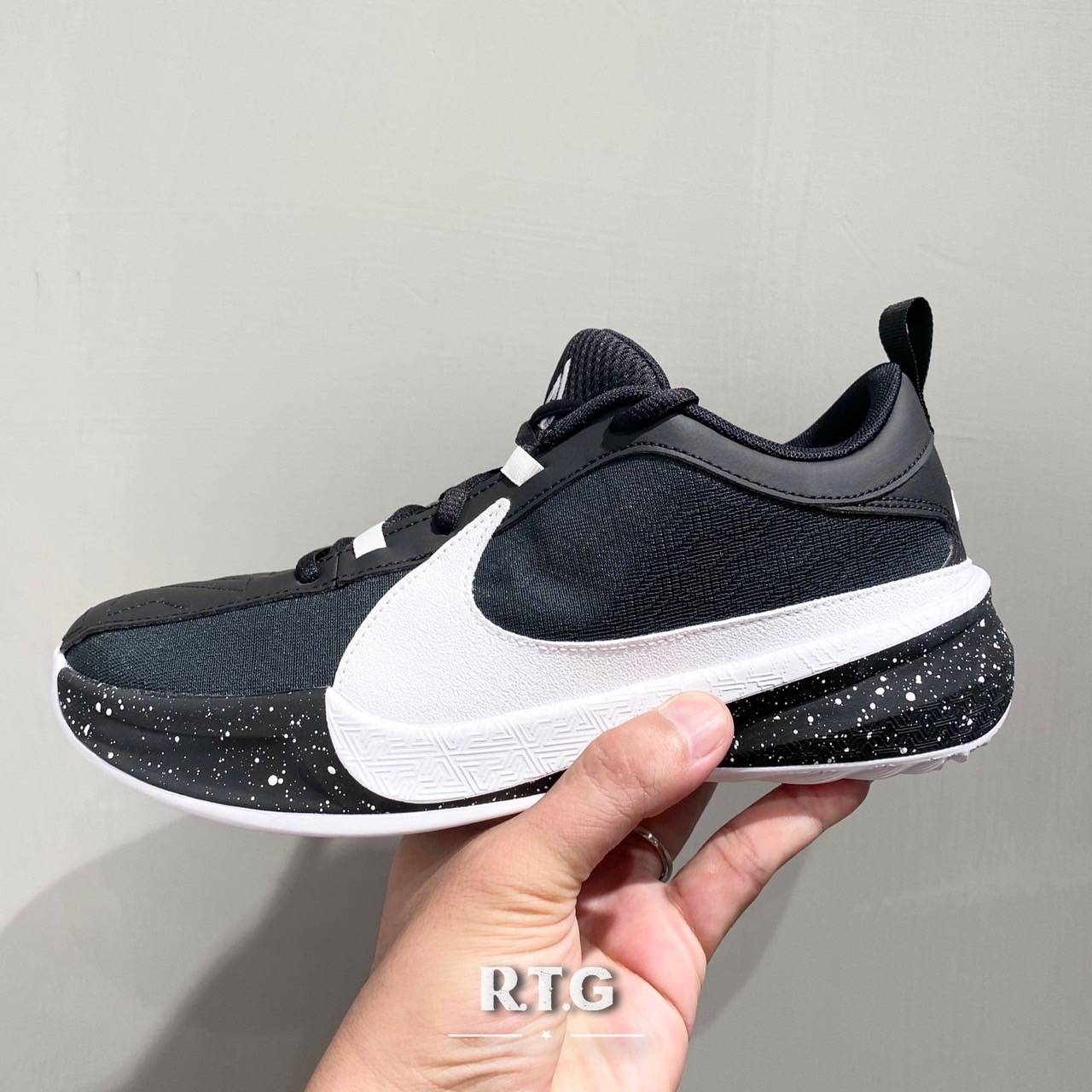 RTG】NIKE FREAK 5 GS 黑白籃球鞋潑墨低筒字母哥緩震大勾女生尺寸