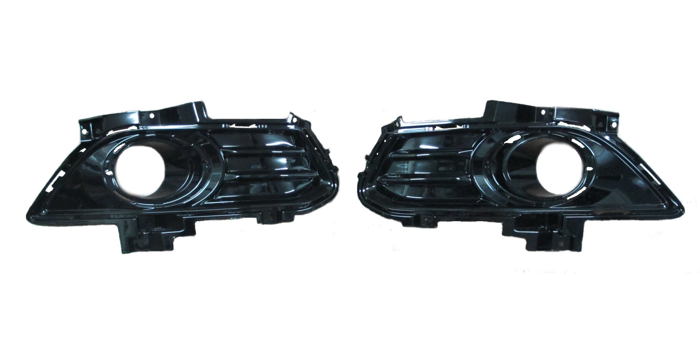 龍馬俥國際 福特 FORD MONDEO 15-18 MK5 前保桿 霧燈框 有孔規 R/L一對 可單賣