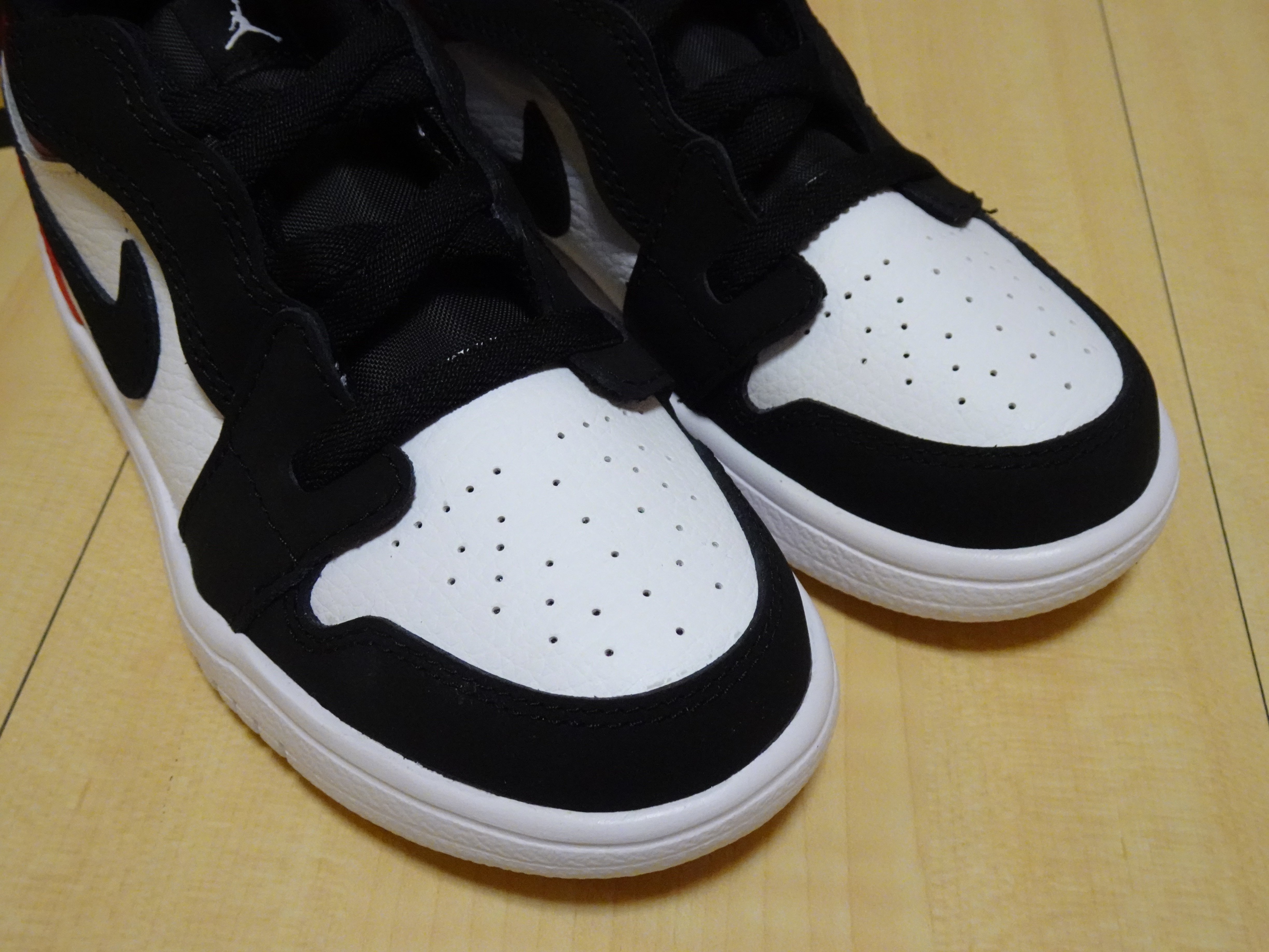 NIKE JORDAN 1 LOW ALT(TD)AJ1低筒麂皮魔鬼氈Black Toe白黑紅小童鞋 