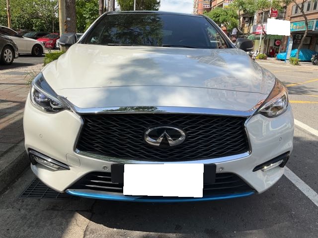 2017 Infiniti Q30