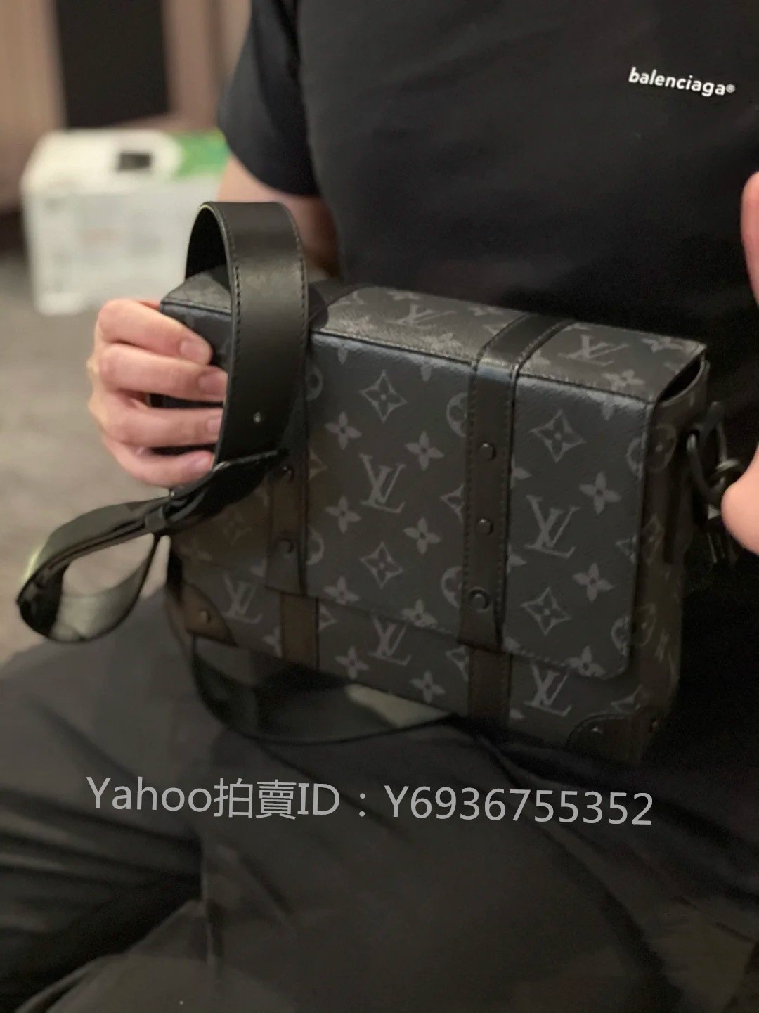 Louis Vuitton Trunk messenger (M45727)