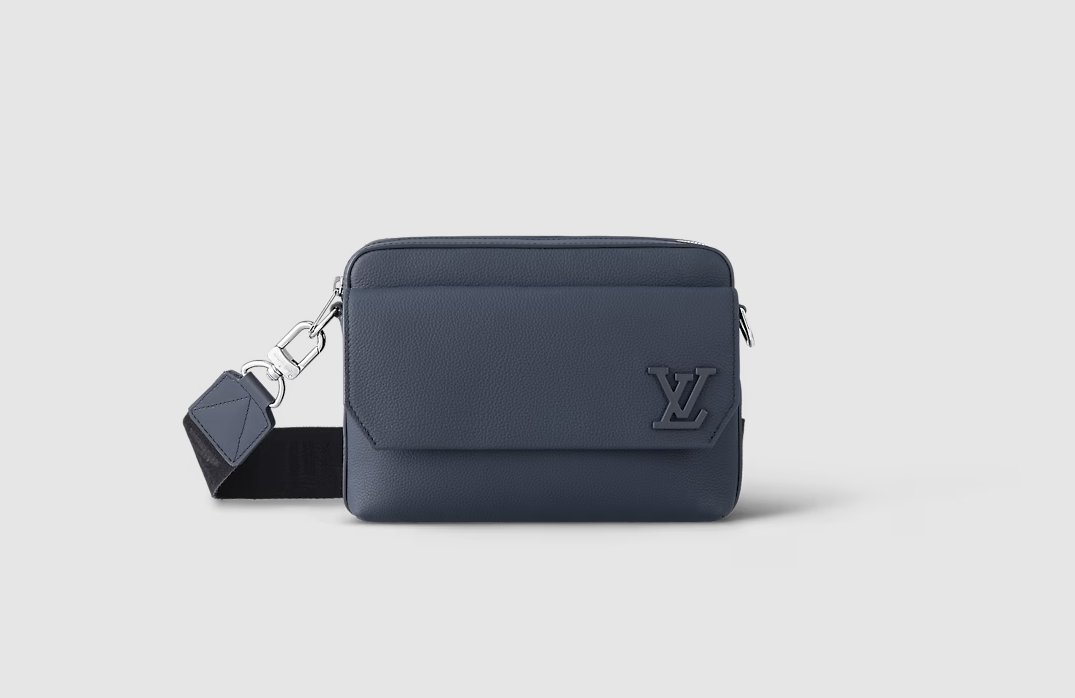 LOUIS VUITTON M22611 Fastline Messenger 