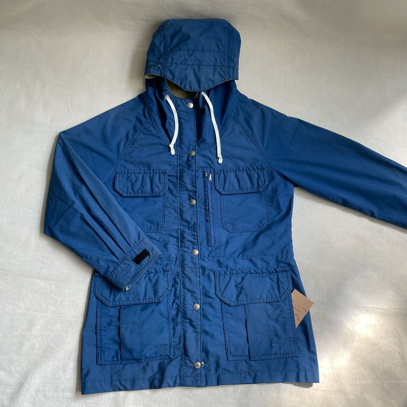 美國製造REI coop mountain parka 65/35混紡多口袋連帽登山外套