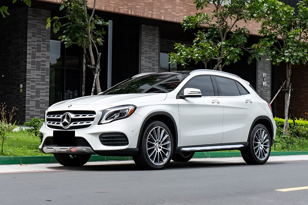 2018 M-Benz 賓士 Gla-class