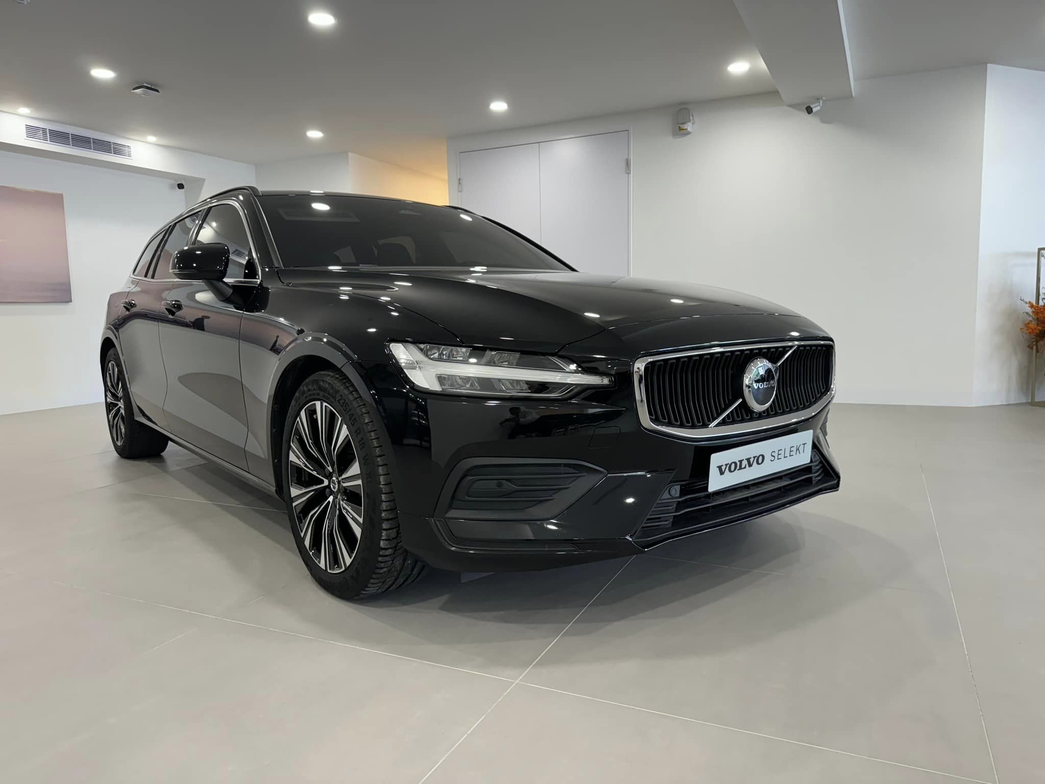 2022 Volvo 富豪 V60