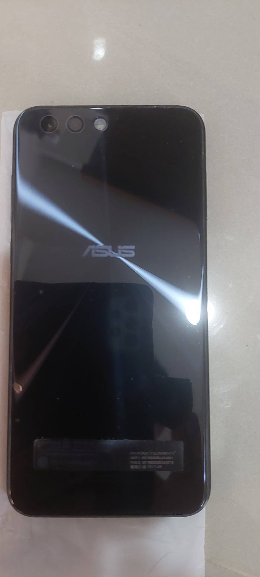 二手手機ASUS ZENFONE 4 (ZE554KL) z01kd 3+32GB 背蓋有掉漆| Yahoo