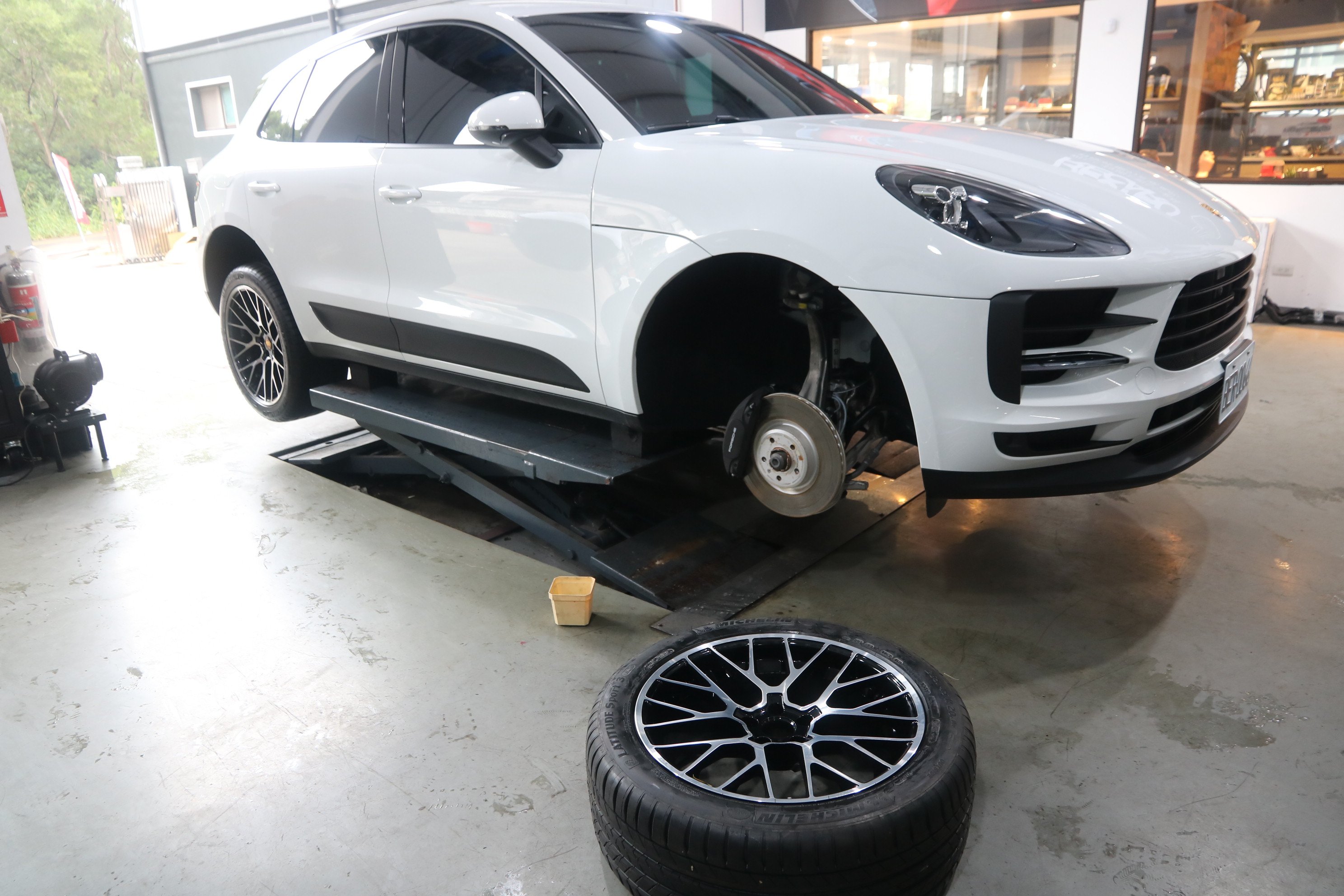 黃帝的店~PORSCHE MACAN S GTS. RS SPYDER, TURBO DESIGN, 20吋前後配鋁圈