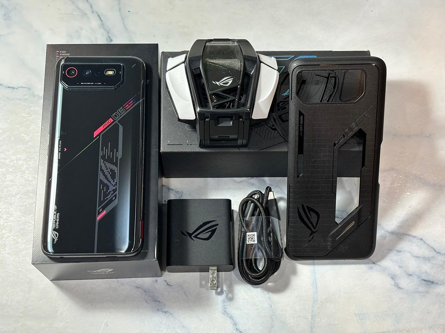 二手機 華碩 ASUS ROG PHONE 6 ROG6 16G+512G AI2201 黑色 附原廠風扇【384】