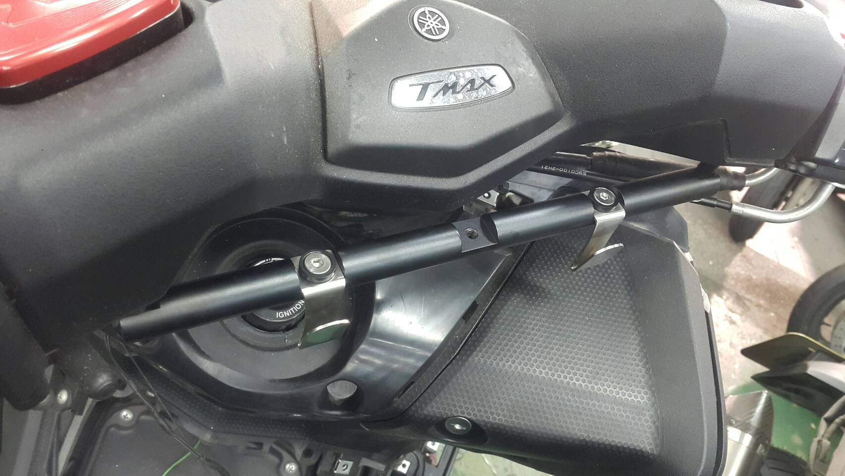 YAMAHA 山葉 TMAX530 掛勾 置物 橫桿 支架