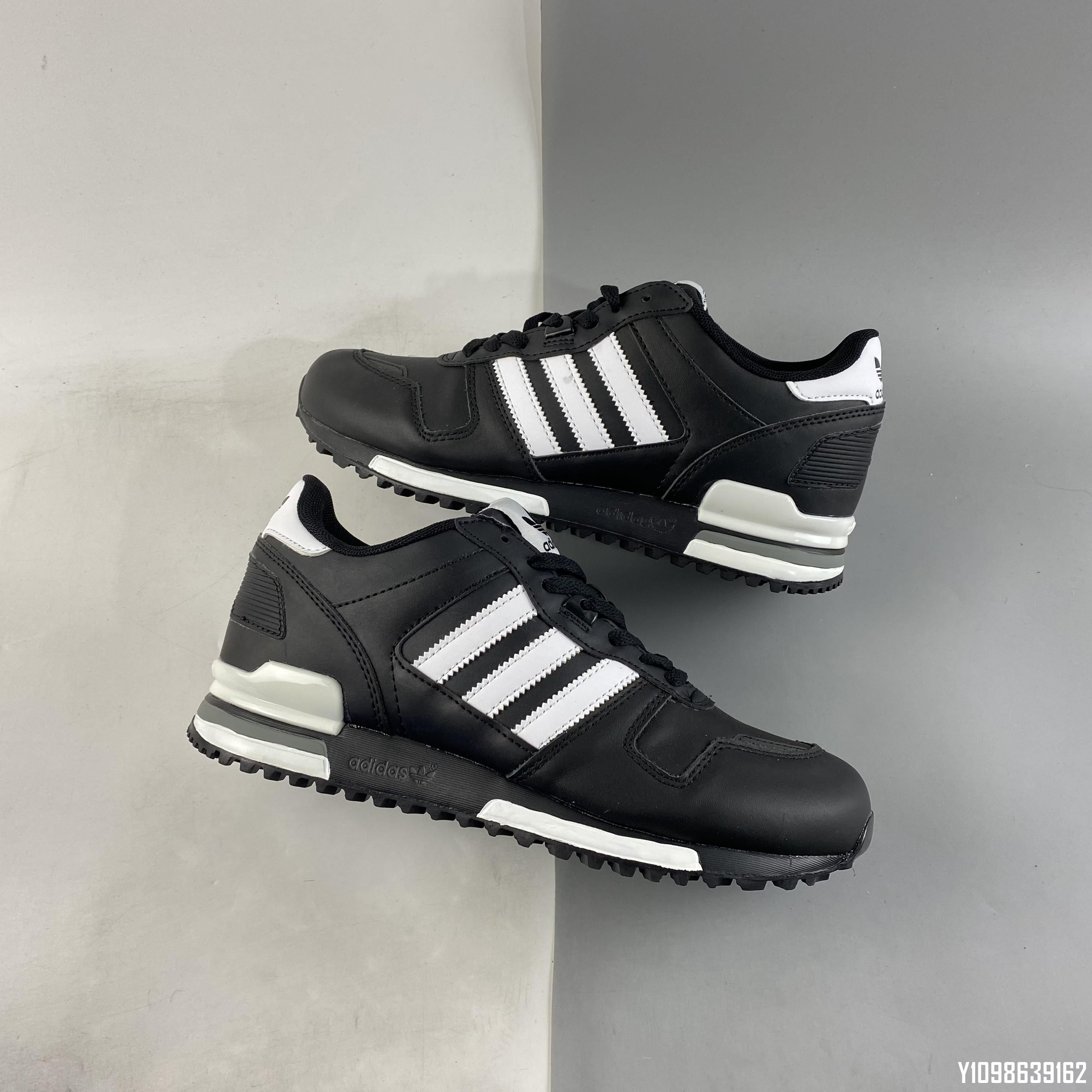 adidas Original ZX 700 黑白中底百搭運動慢跑鞋G63499 男女鞋| Yahoo 