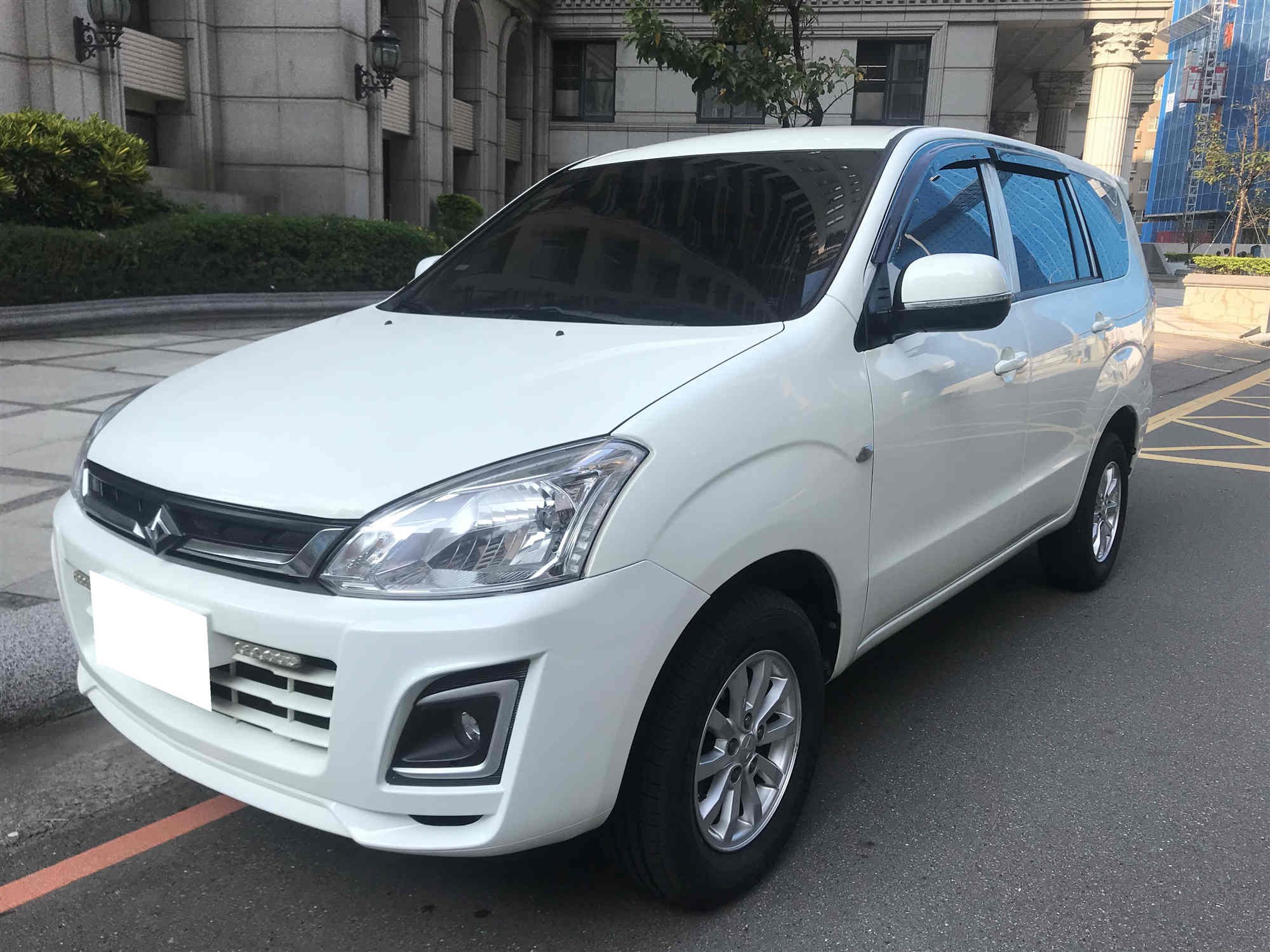 2018 Mitsubishi 三菱 Zinger