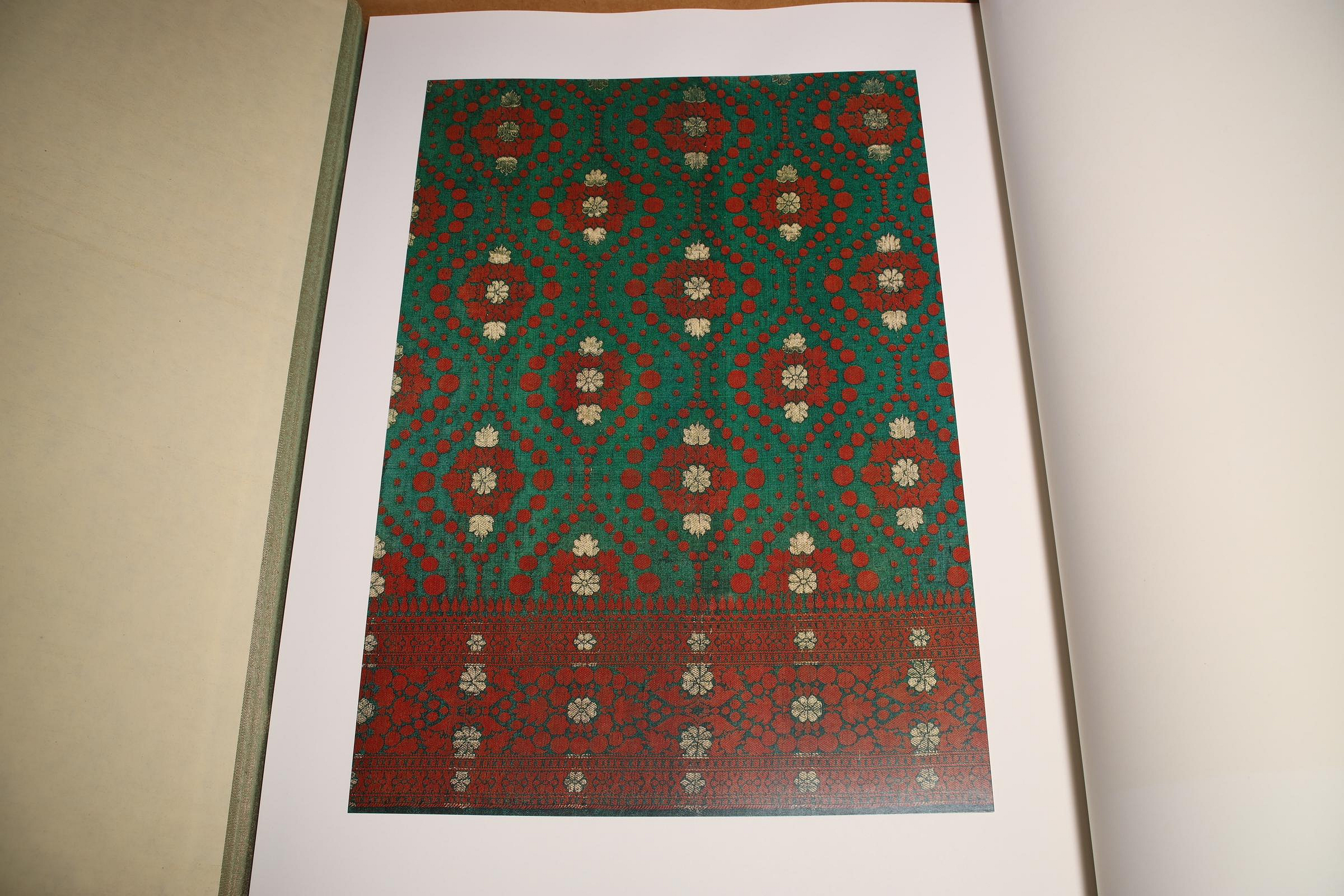 3/3結標定價兩萬日幣昭和五十年京都書院印度の織紋B020984 -精裝書古書 