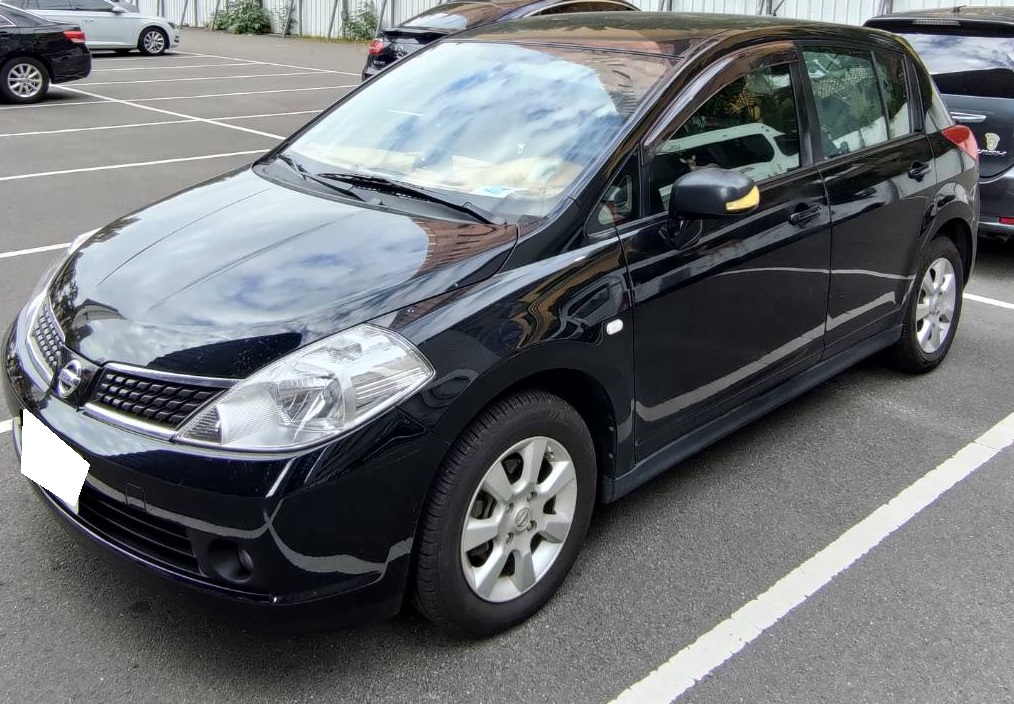 2012 Nissan 日產 Tiida 5d