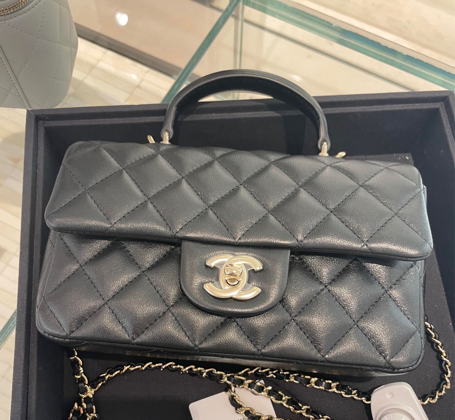 全新全配 未拆封 Chanel mini CF20 handle  淡金釦 經典不退流行 絕對保值包款