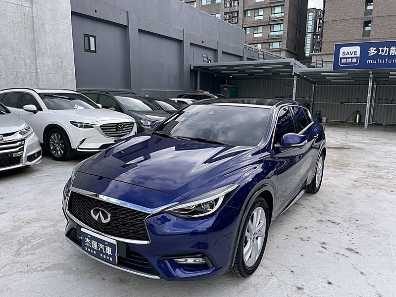 2017 Infiniti Q30