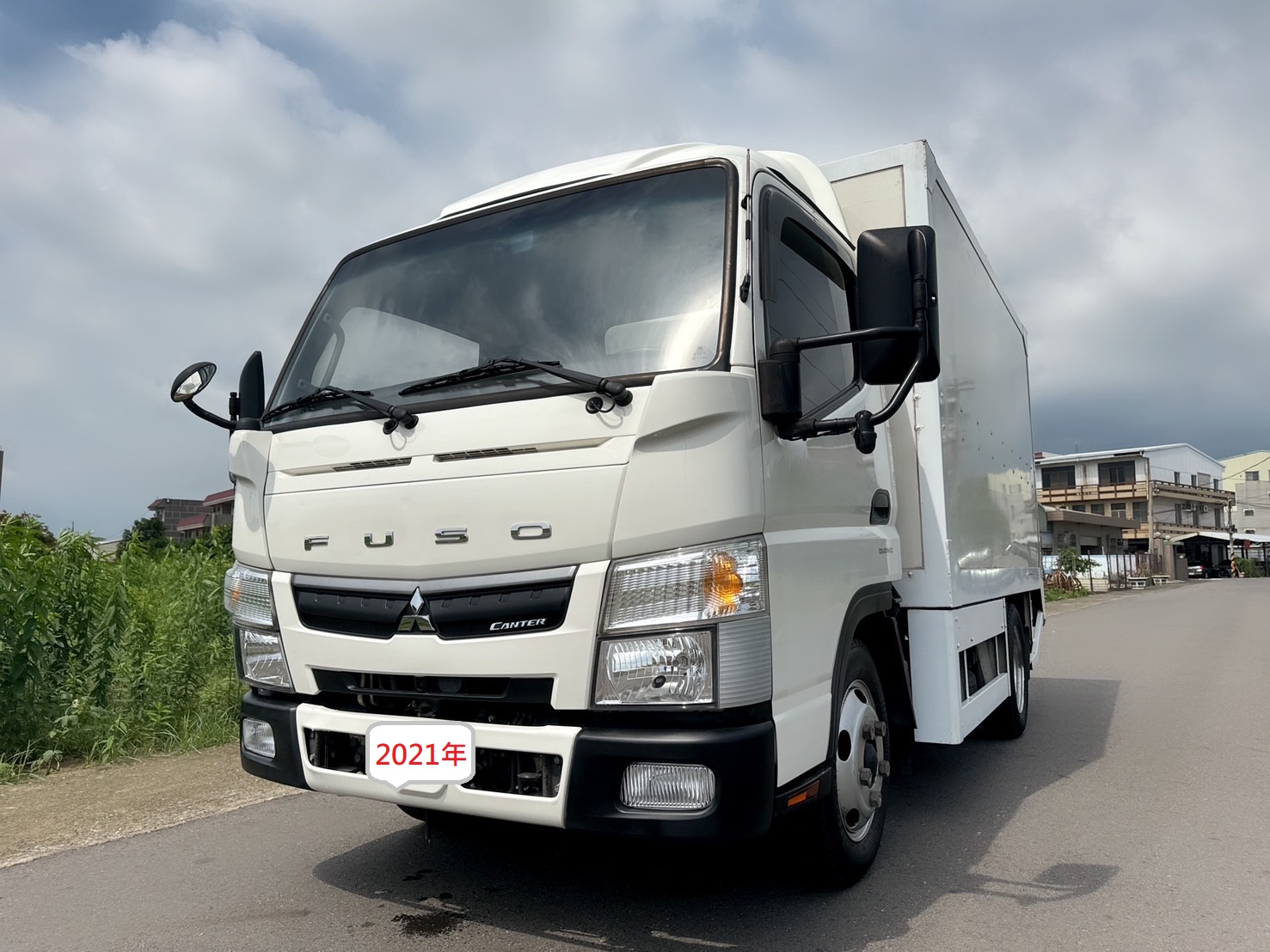 2021 Mitsubishi 三菱 商用車