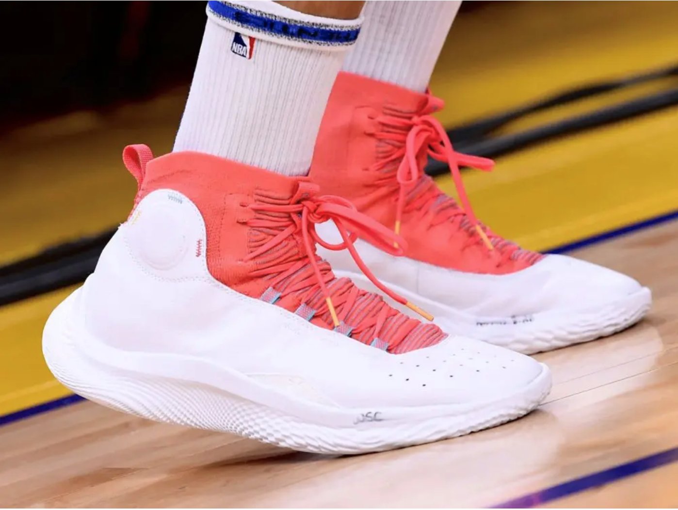 Under Armour UA Curry 4 FLOTRO 3024861-100。太陽選物社| Yahoo奇摩拍賣