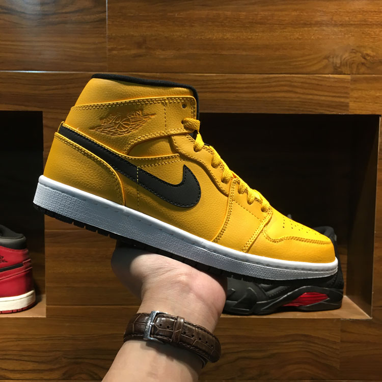 Air Jordan 1 Mid Taxi Yellow 黑黃運動籃球鞋男女鞋554724-700