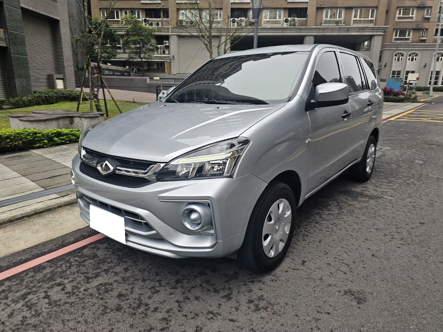 2018 Mitsubishi 三菱 Zinger