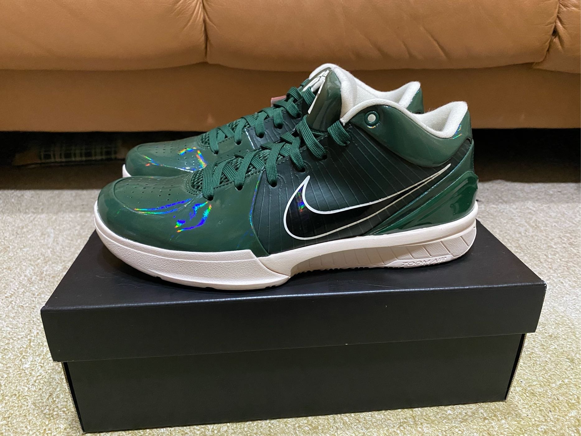 【S.M.P】NIKE Kobe 4 Protro Undefeated 綠 公鹿隊 CQ3869-301