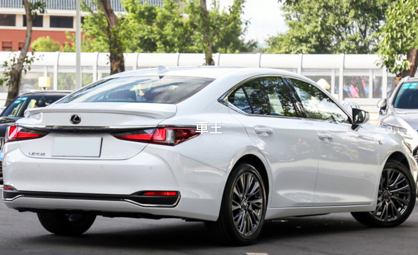 【車王汽車精品百貨】Lexus ES200 ES250 ES300 原廠款 尾翼 壓尾翼 定風翼 導流板