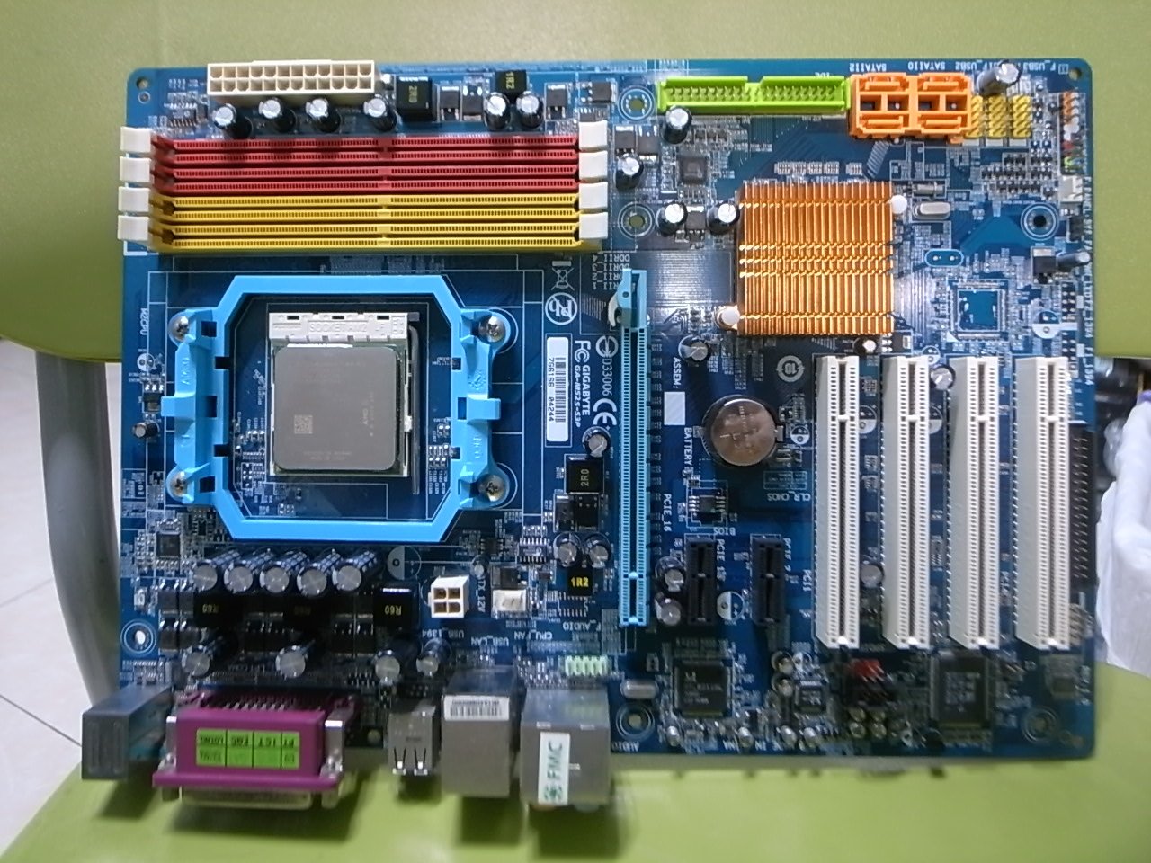 Gigabyte ga m52s s3p не запускается