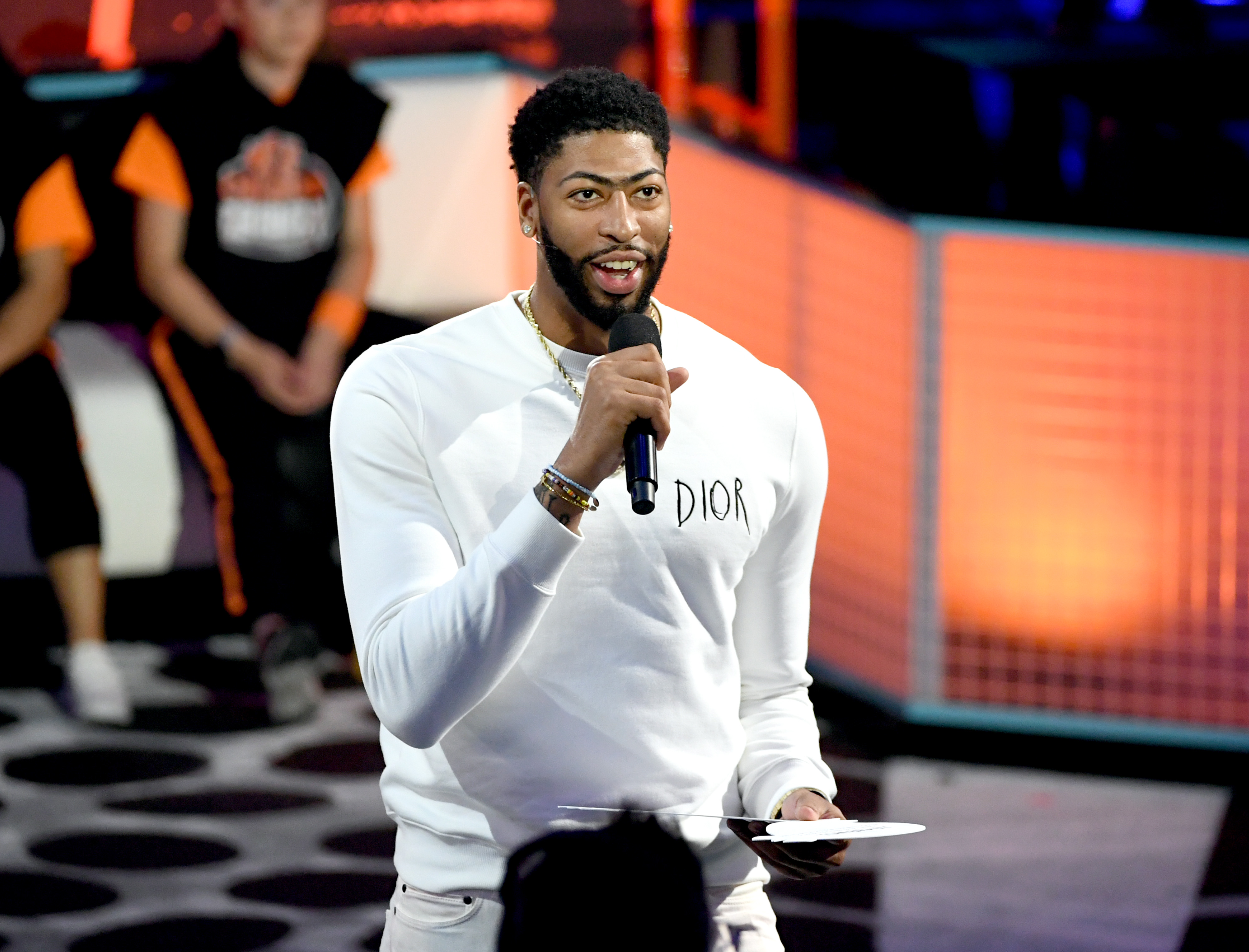 Anthony Davis Announces He Will Wear No 3 With The Lakers