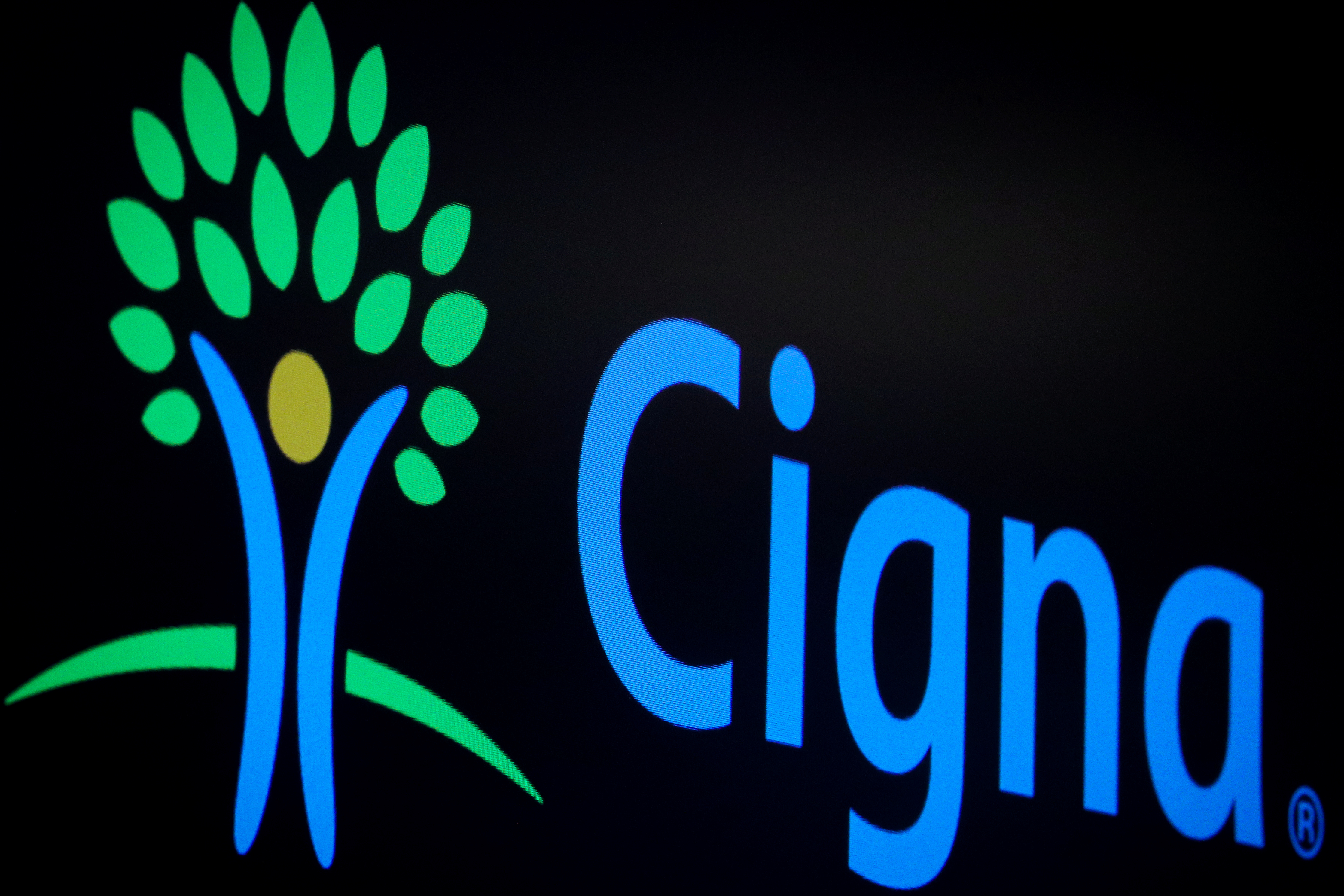 UPDATE 4-Cigna abandons pursuit of Humana, plans $10 billion share buyback -sources