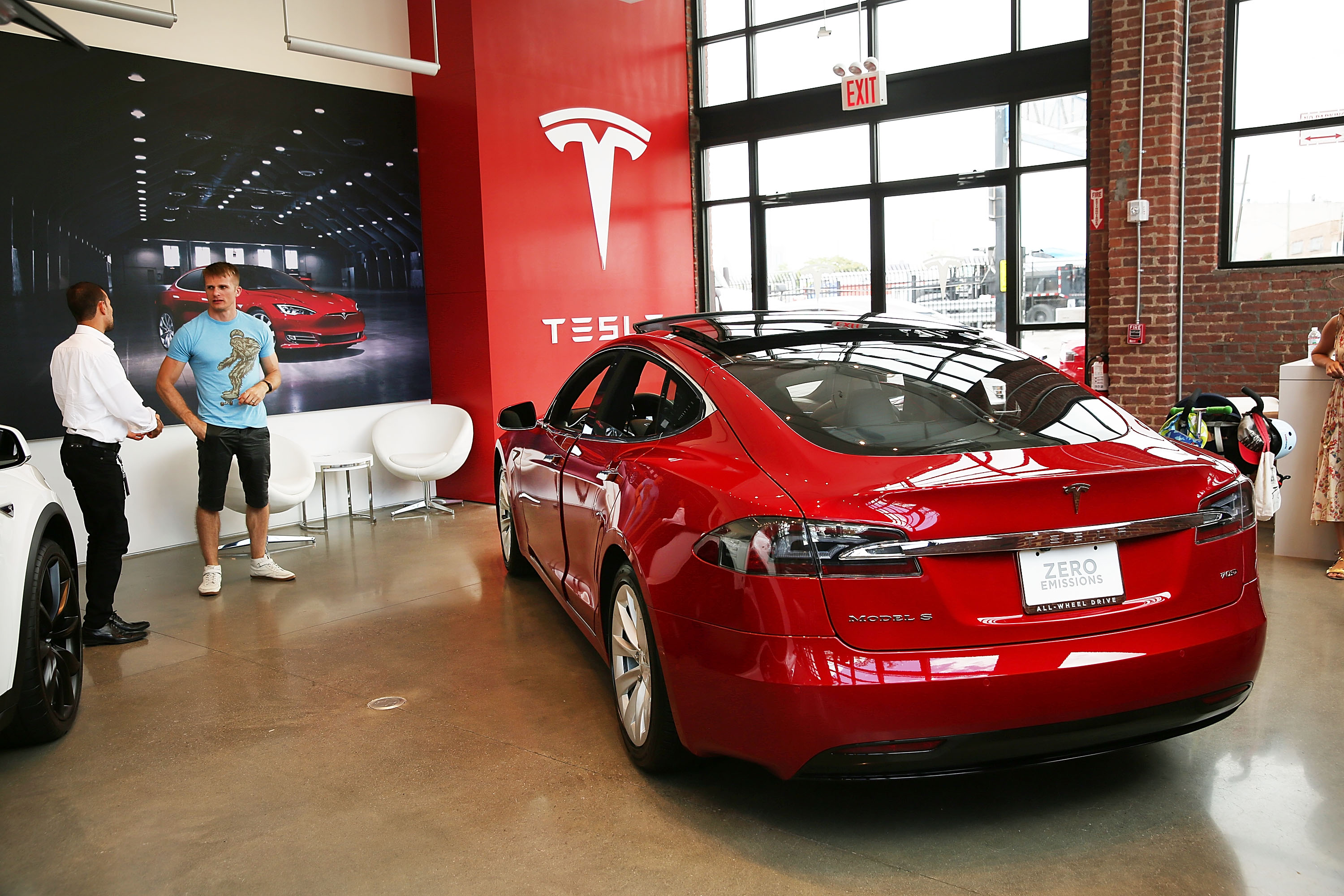 NHTSA deepens its probe into Tesla collisions with stationary emergency vehicles