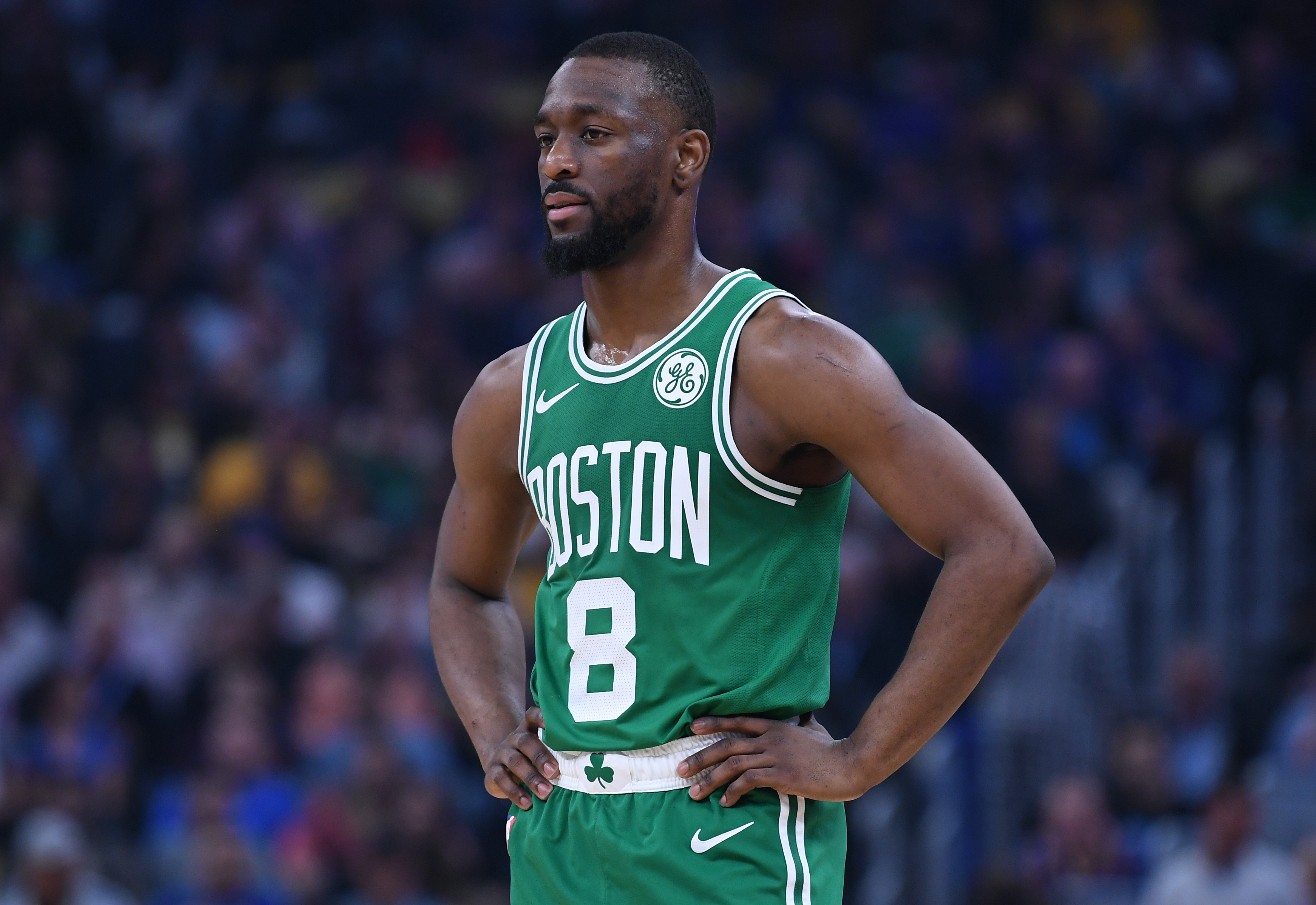 NBA: Kemba Walker stretchered off court 