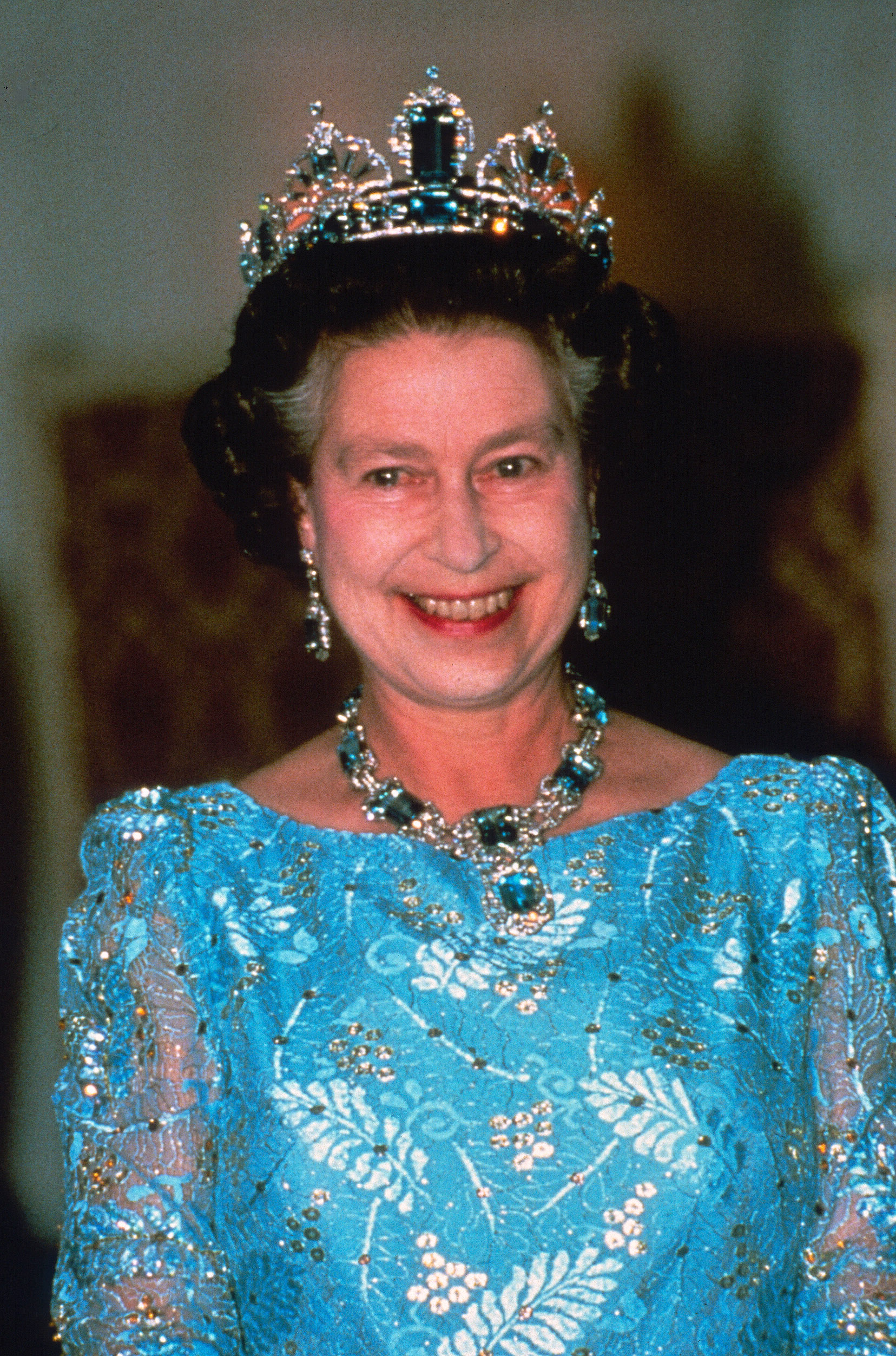 A look at Queen Elizabeth’s most extravagant tiaras - AOL Lifestyle