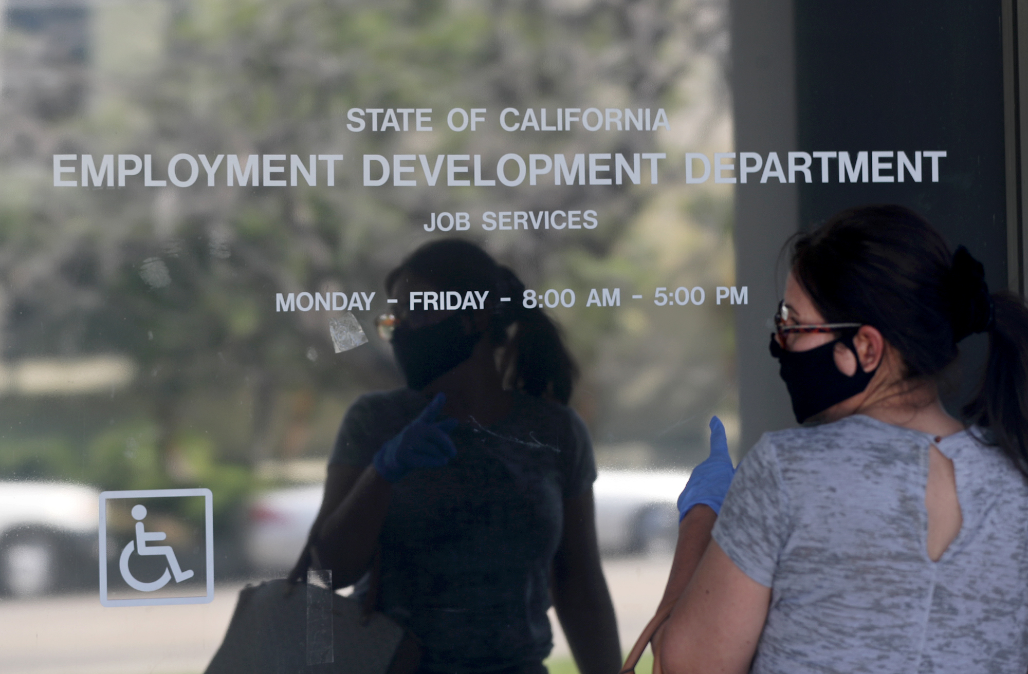 More than $ 200 billion in unemployment benefits may have gone to fraudsters in the pandemic