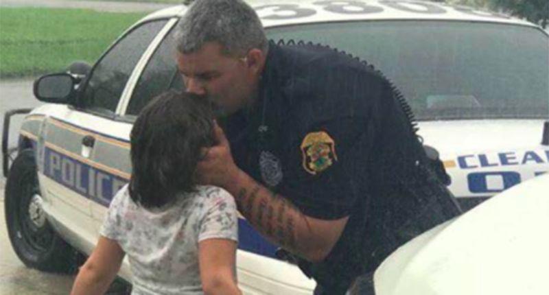 Sweet Photo Of Police Officer Kissing Daughter Goodbye Before Battling Hurricane Irma Goes Viral