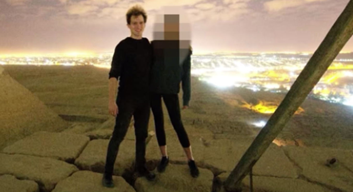 Couple Investigated Over Naked Pic At Egypt Pyramid Of Giza