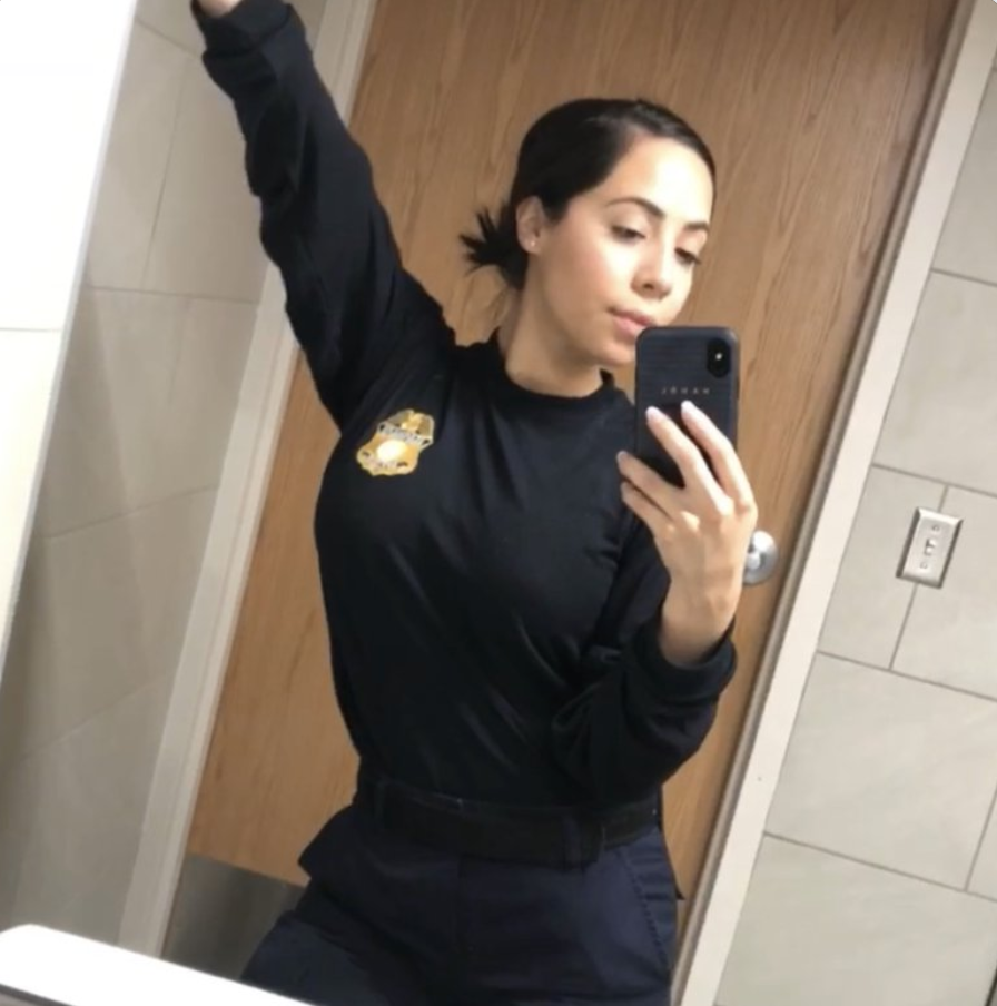 Photos Of Female Border Patrol Agent Nicknamed Ice Bae Go Viral